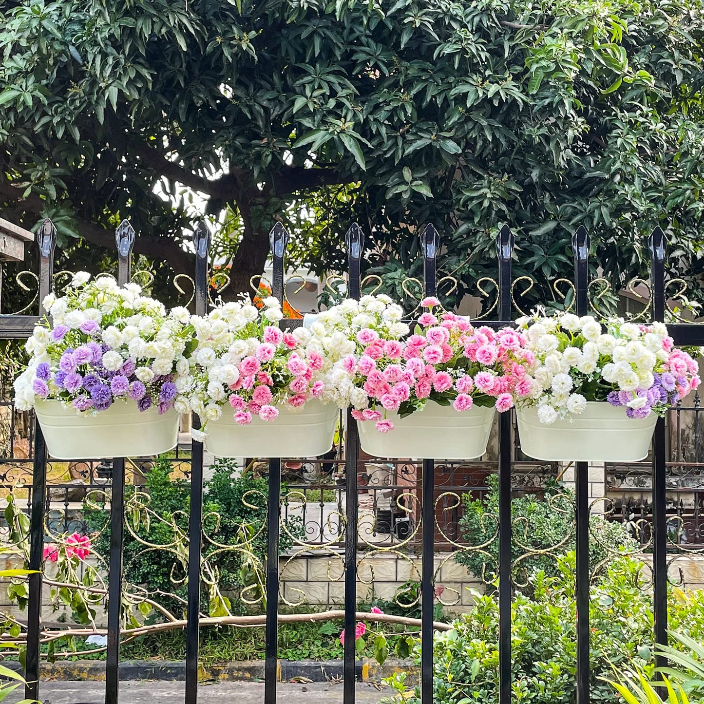 OGIMA 4pcs Hanging Flower Pots, Metal Iron Wall Planter Indoor/Outdoor for Railing Fence Balcony Garden Home Decoration with Detachable Hooks