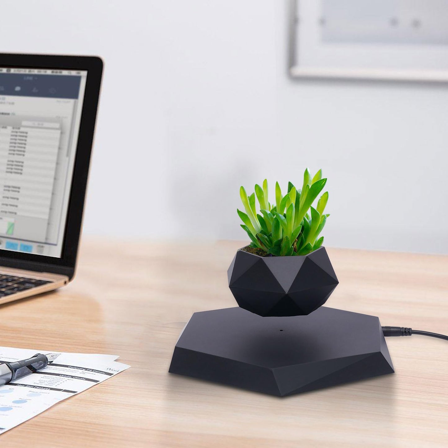EEYBLAEEY Levitating Plant Pot Floating Plant Pot Magnetic Flower Air Bonsai Black Hexagon Suspension Floating 360 Degree Rotation Pot Home and Office Desk Decor