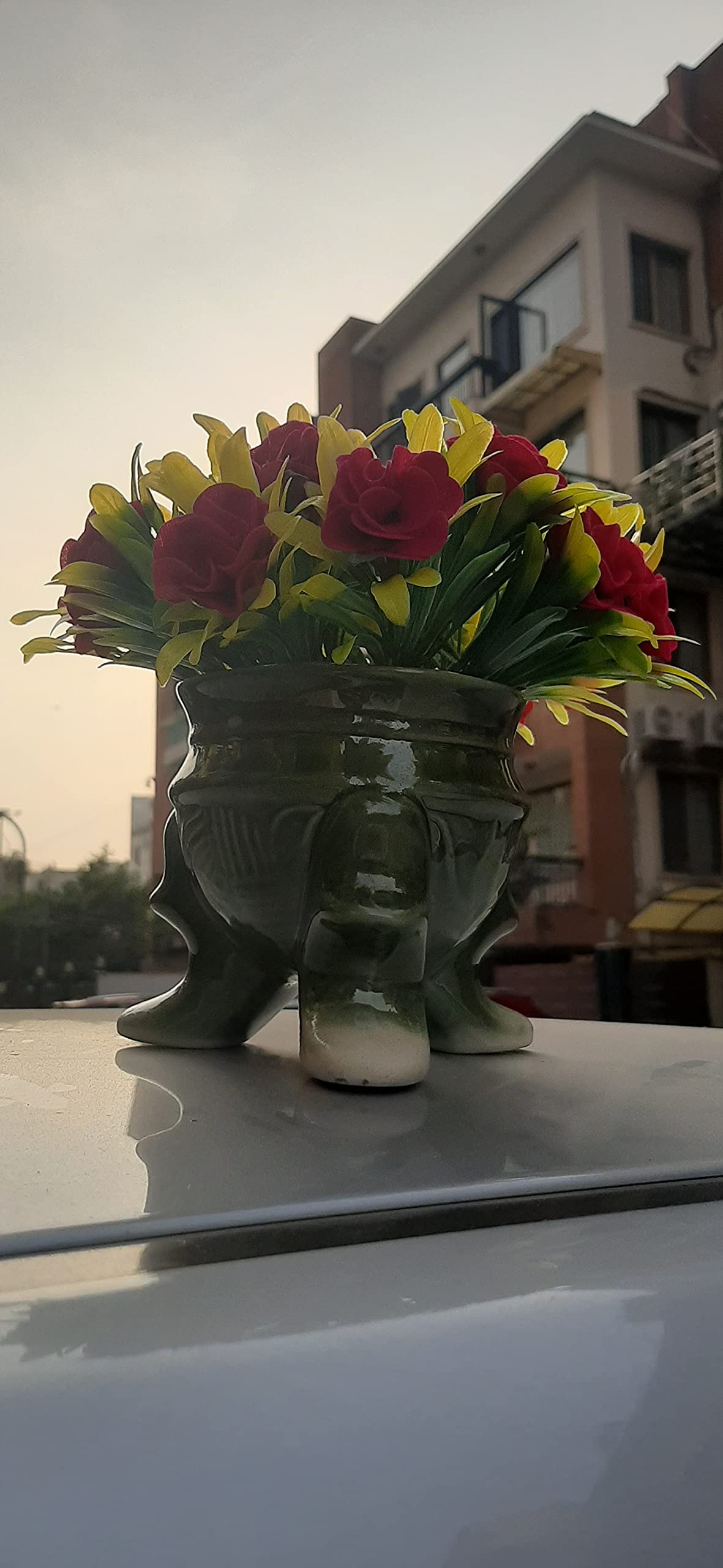 India Meets India Handmade Ceramic 3 Legs Pot Planter [Green] w/Artificial Flower, Decorative Planter for Home Décor/Living Room/Office/Dining Area and Windowsill, 4.5 x 4.5 inches