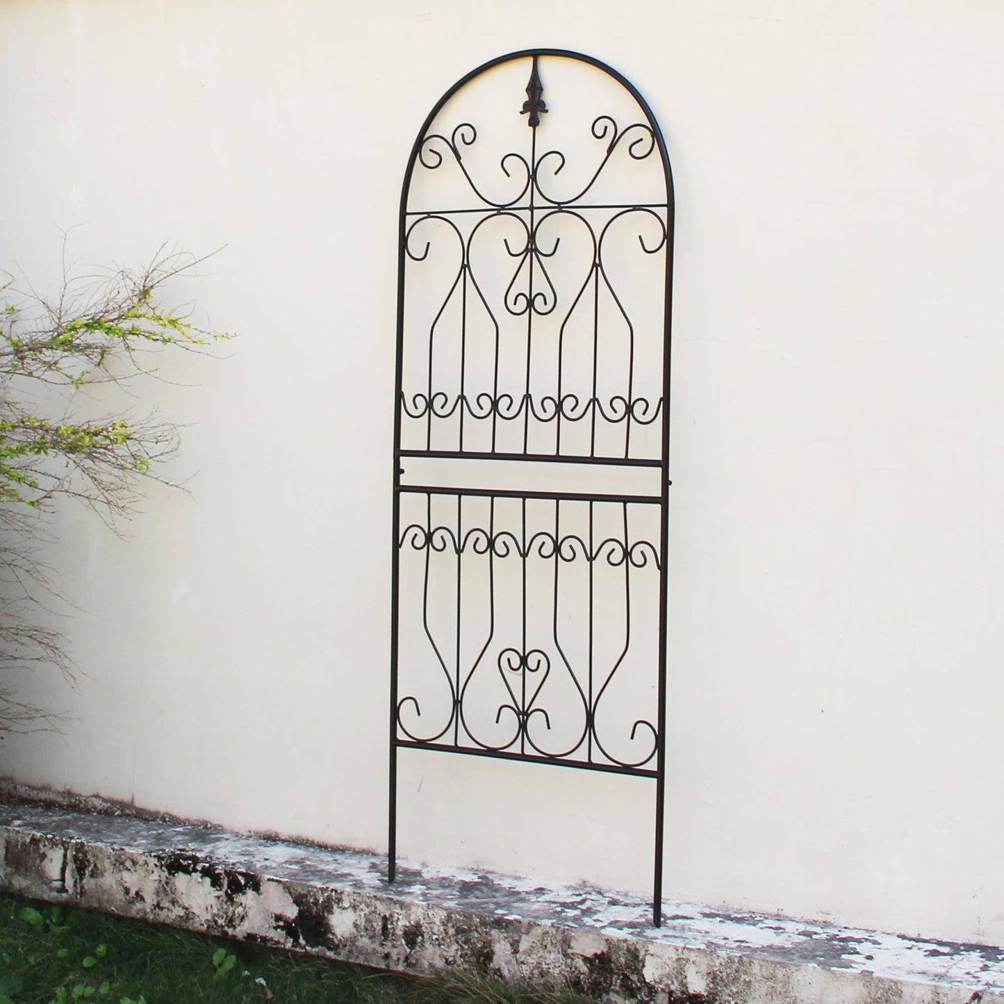 SCENDOR Trellis for Climbing Plants 59" H x 22" W Metal Unique Design Decorative Garden Structure Weather-Resistant Trellises Outdoor Decor Flowers Roses Vine Ivy Clematis 1 Pack