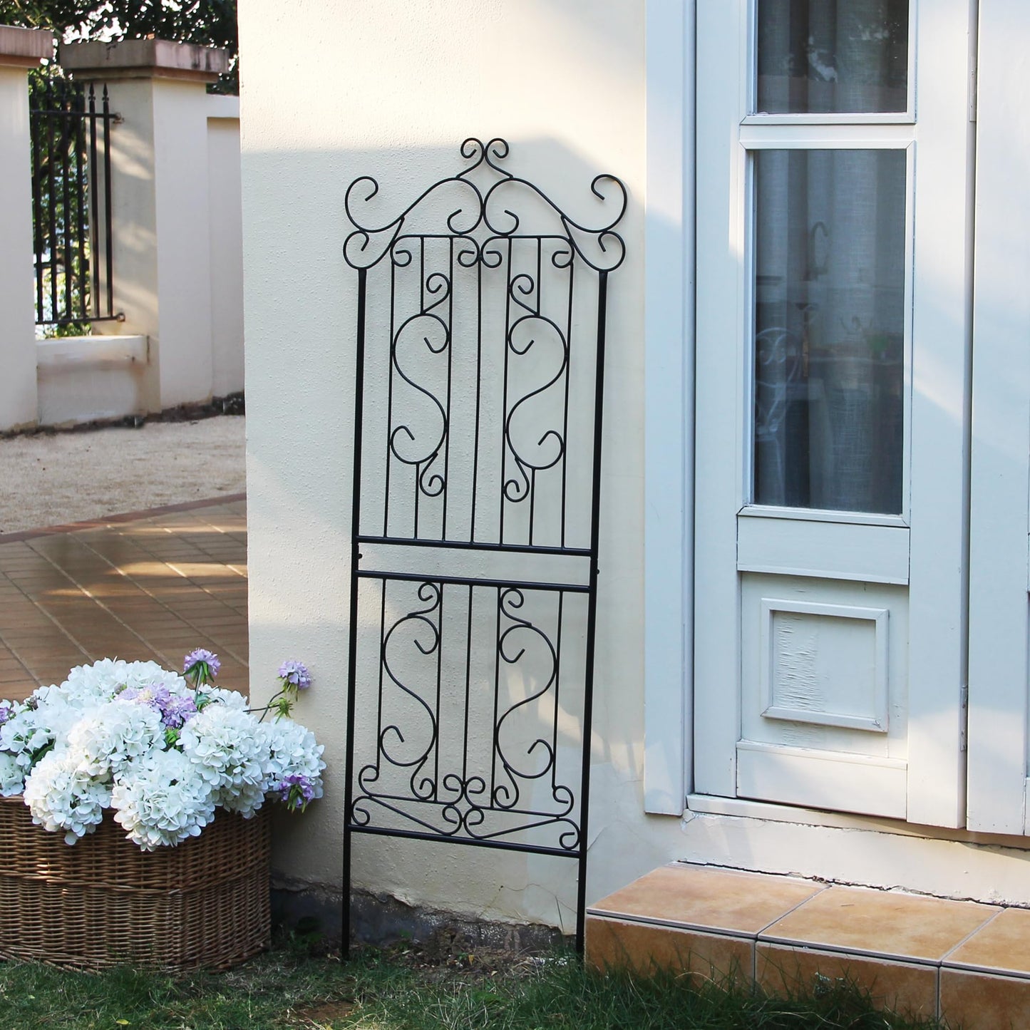 SCENDOR 1 Pack 59" H x 22" W Garden Trellis for Climbing Plants Outdoor Plant Climbing Rose Trellis Iron Trellis Ivy Cucumbers Decorative Metal Black