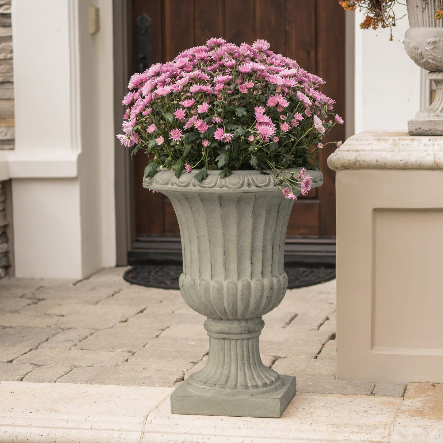 Merax 26.5 Inches Italian Urn Planter, Antique Garden Urn for Patio & Indoor Decor, Handmade Classic Planter, Antique Green