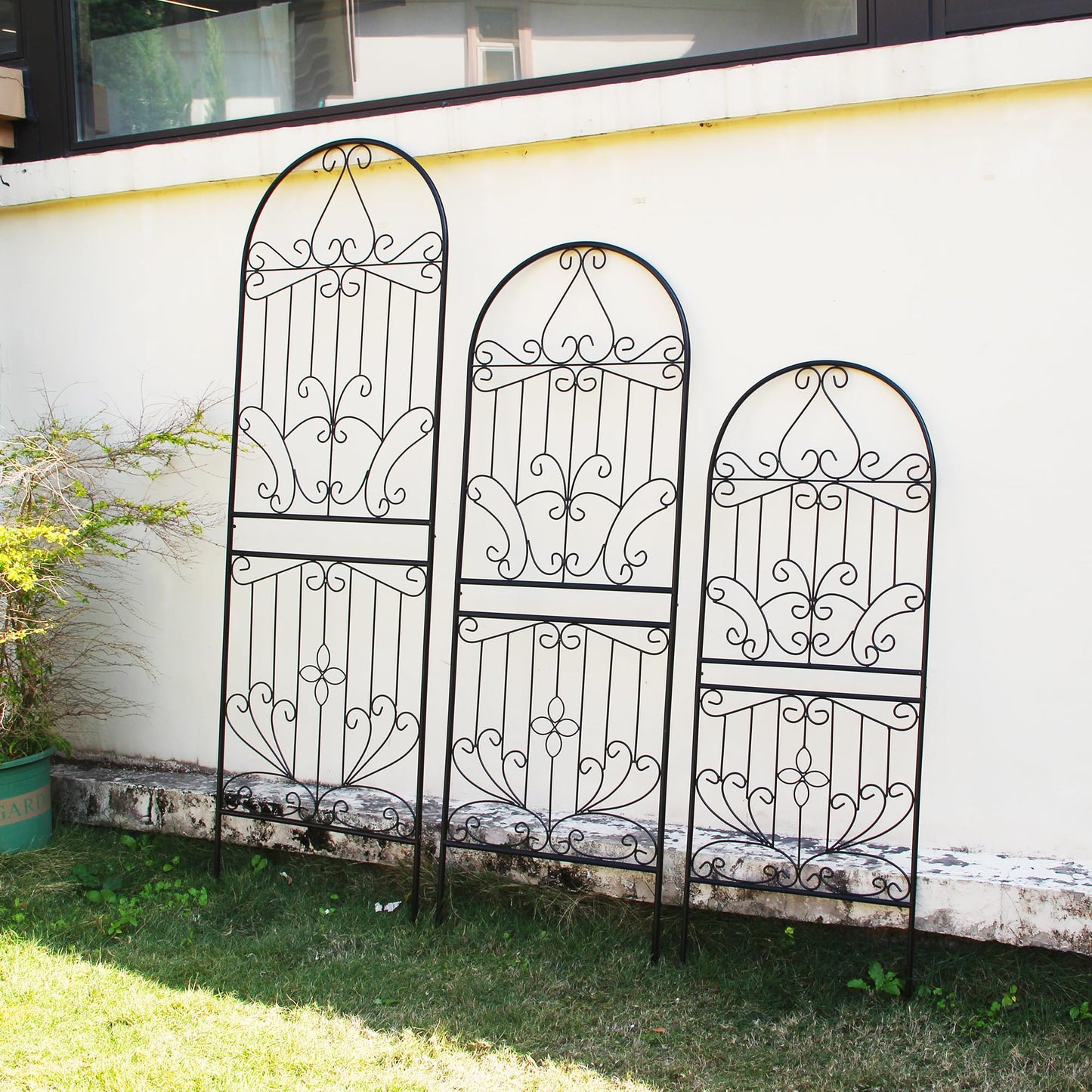 SCENDOR Trellis for Climbing Plants 59" H x 22" W Metal Unique Design Decorative Garden Structure Weather-Resistant Lattice Outdoor Decor Flowers Roses Vine Ivy Clematis Black Coating 1 Pack